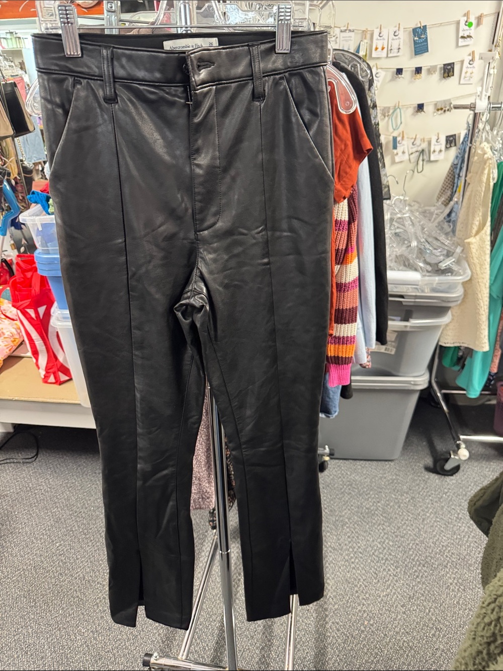 Abercrombie and fitch split hem faux leather pants 2 short // 091331